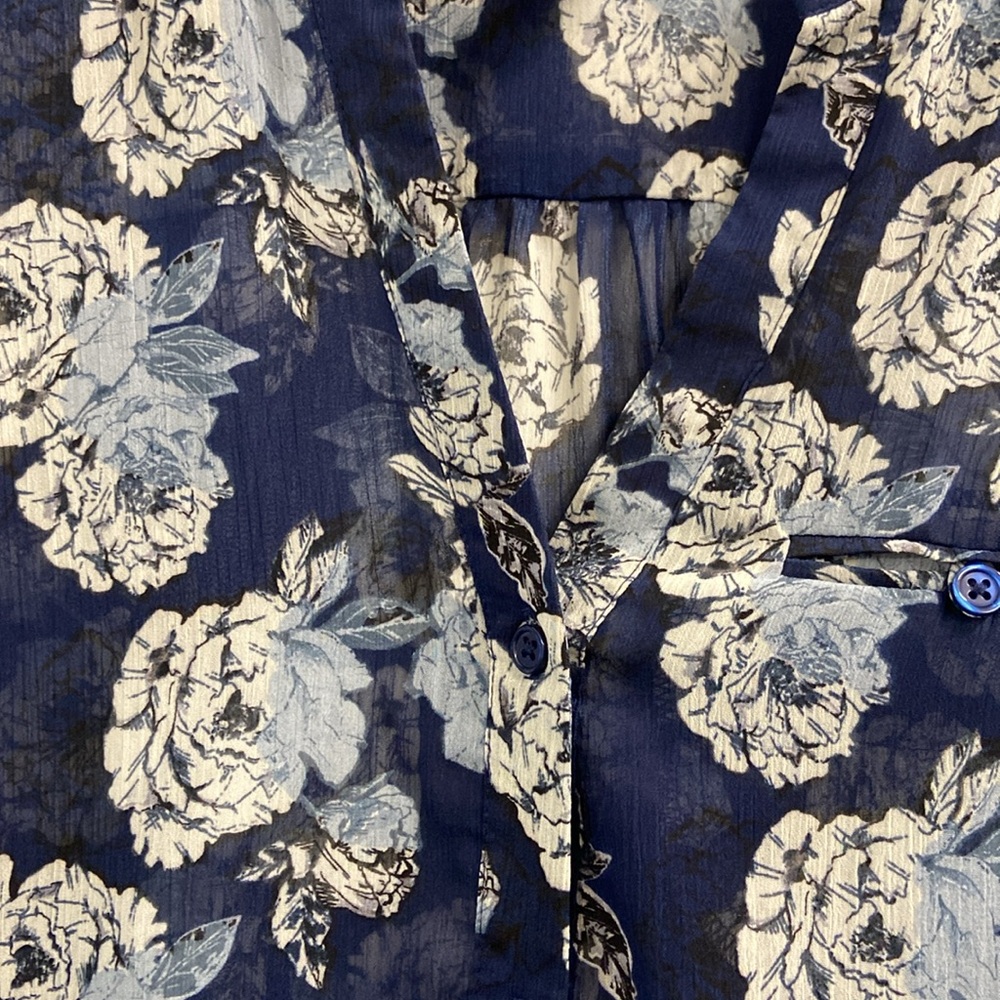 Navy blue floral print semi-sheer blouse by KUT in size S. Gently cared for. - Picture 6 of 7